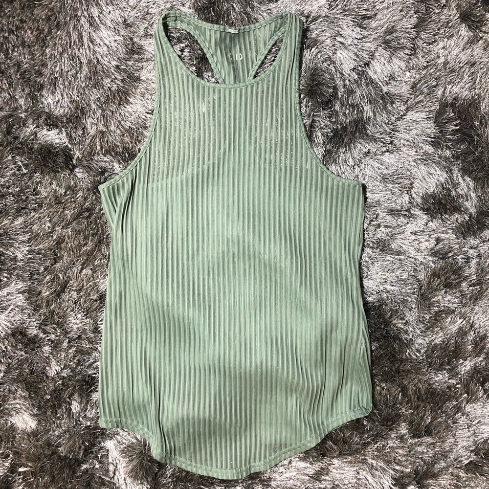 Alo Yoga Tank